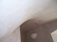 Curved plaster skim