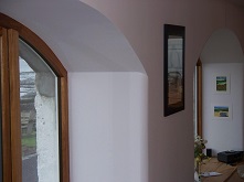 Curved plaster surface